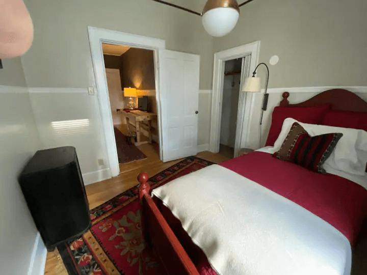 Cozy 3 & 4 Bed Home 2 Blocks To Hospitals & Lambeau Green Bay Exterior foto